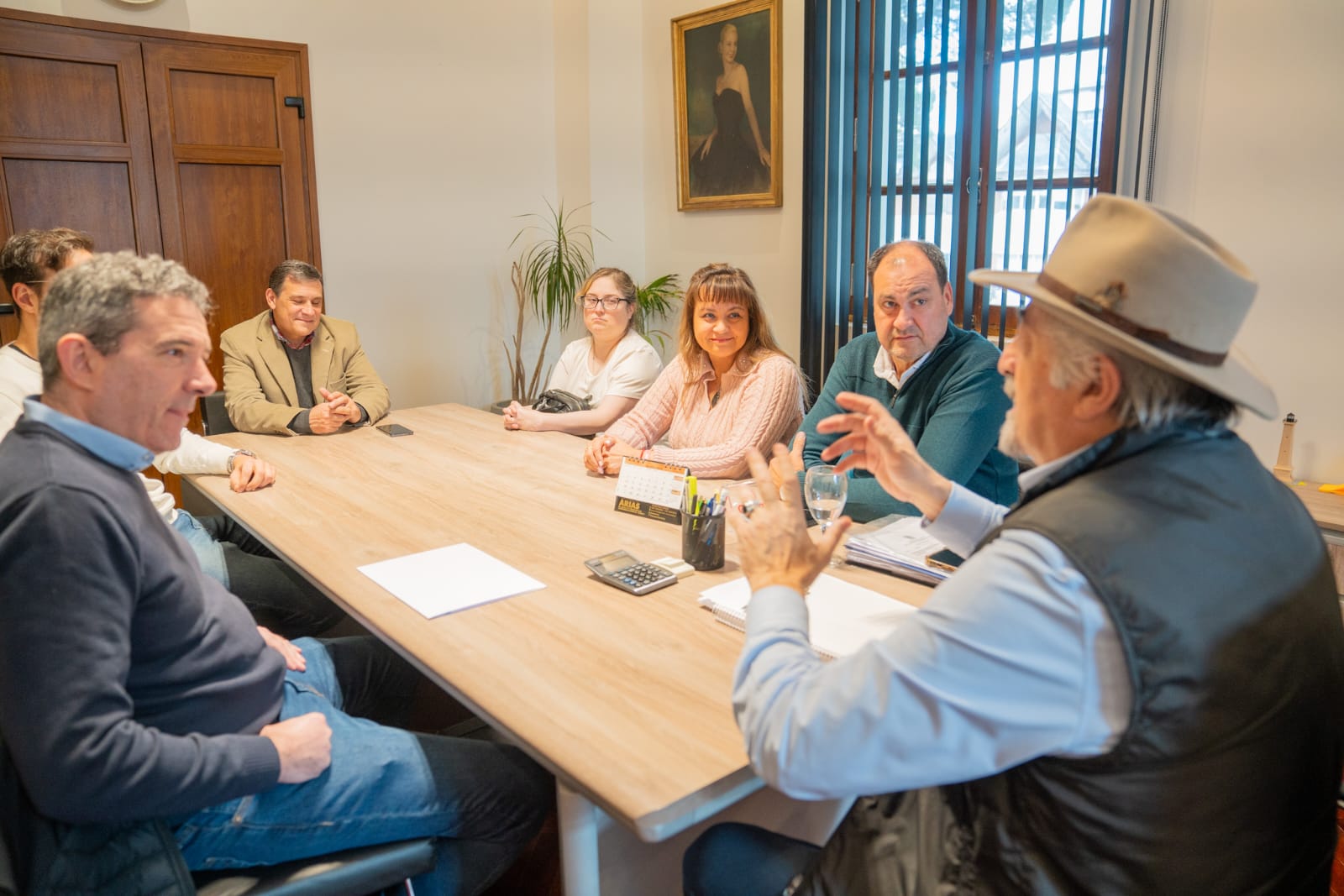Othar recibió a referentes de la Cámara de Comercio para analizar la situación del sector