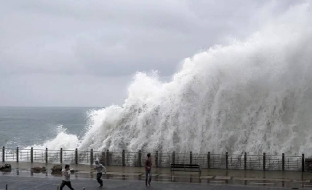 Alerta por tsunami en Chile: evacúan zonas costeras tras un fuerte sismo en Rusia