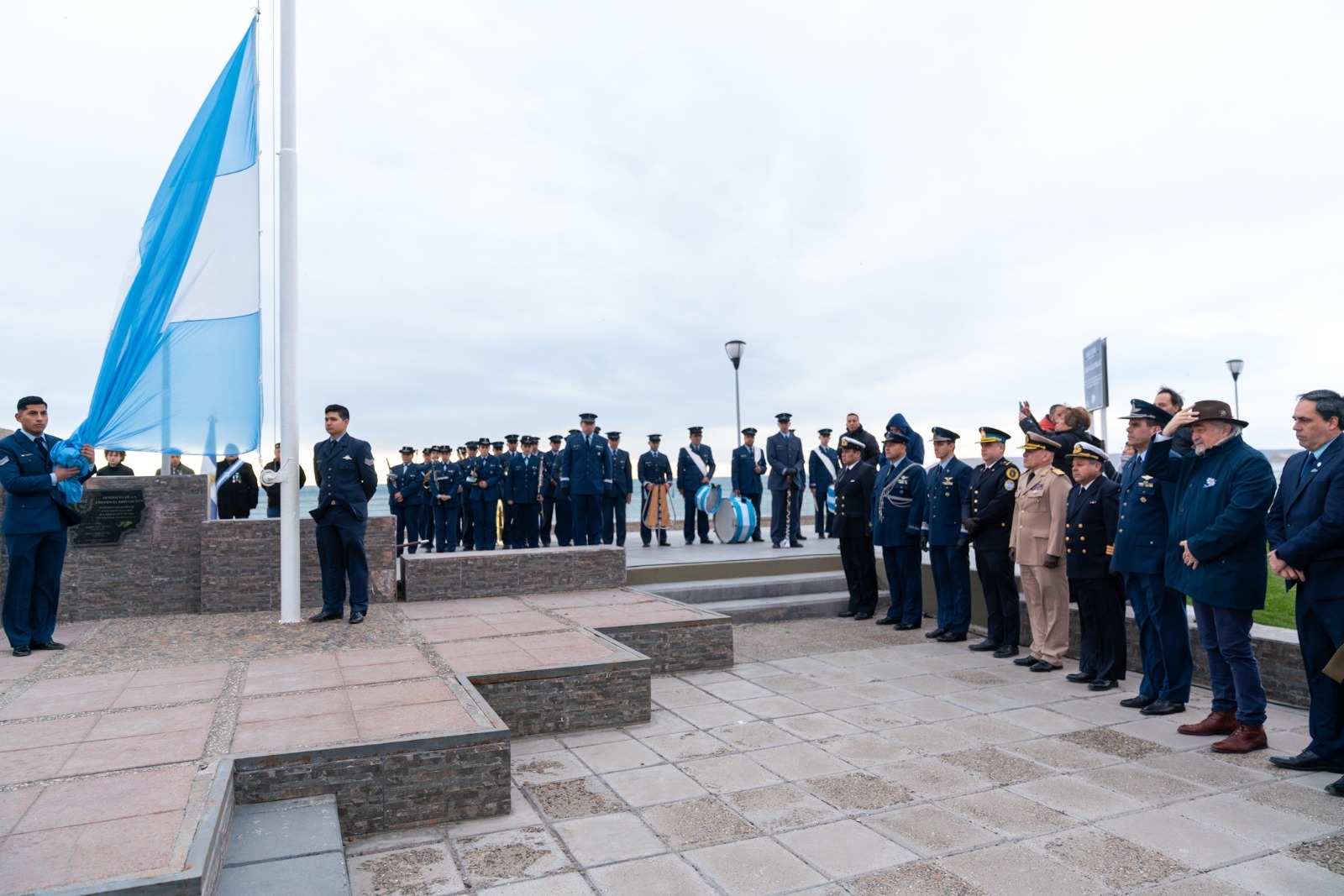 Comodoro conmemoró el Día de la Bandera y reivindicó el legado de Belgrano