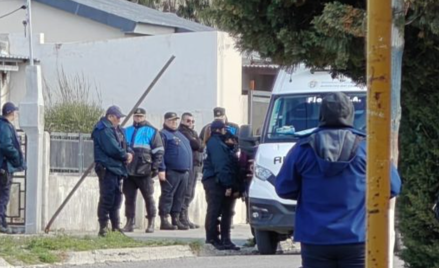Drama en Ciudadela: hombre se atrincheró con sus hijos y terminó detenido