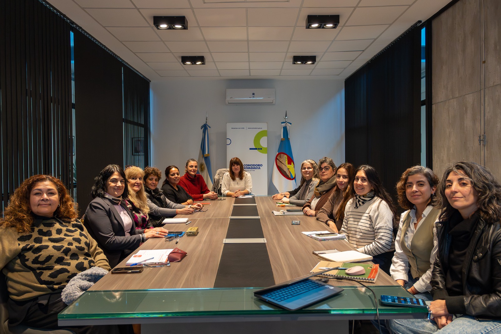La Secretaría de la Mujer impulsó una mesa de trabajo para proyectar espacios de cuidado maternal