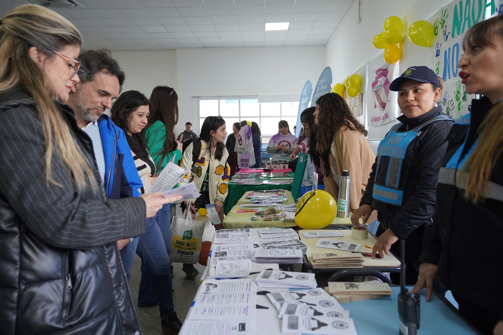 Mes Amarillo: Carteras municipales participaron de la 3° Feria Intersectorial de Salud Integral