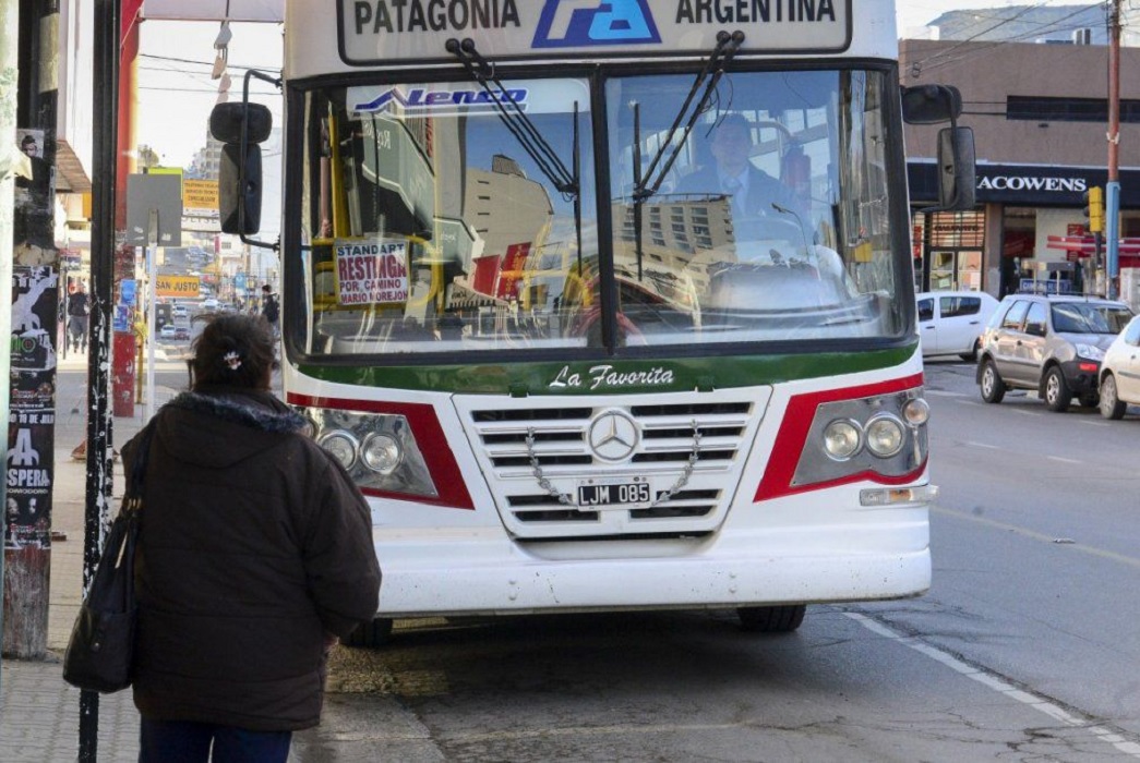 Paro de colectivos por 24 horas desde la medianoche del martes: la UTA ...