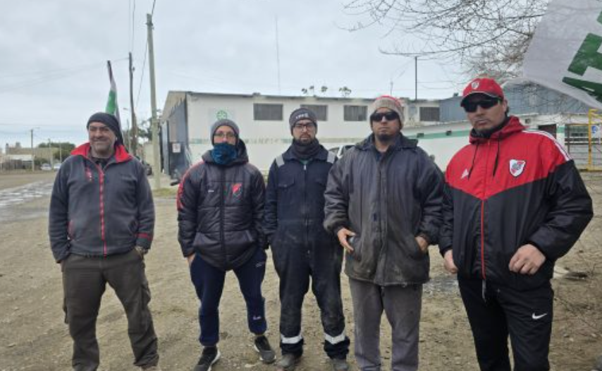Sin respuestas ni autoridades: empleados de CDI siguen en lucha por su salario