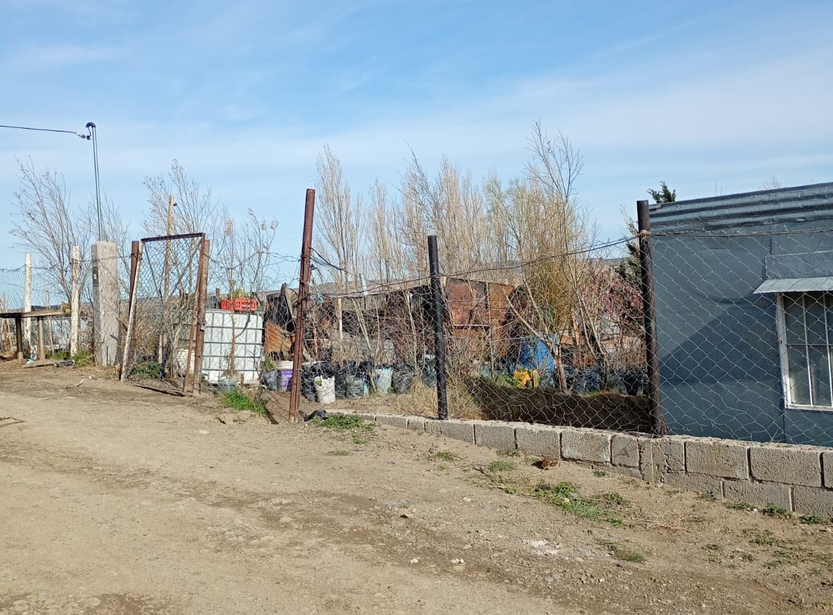Tras incendio en Cerro Solo, una mujer necesita ayuda urgente para reconstruir su hogar